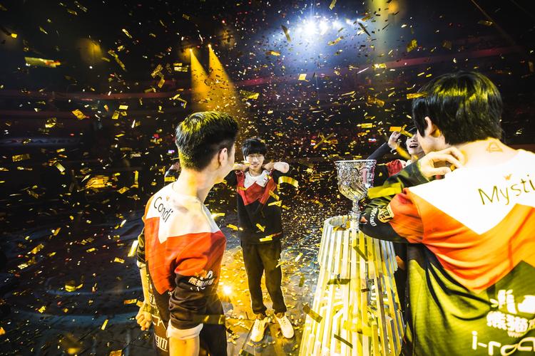 g联赛2013赛季英雄联盟？英雄联盟2013赛季全球总决赛-第4张图片-南方游戏