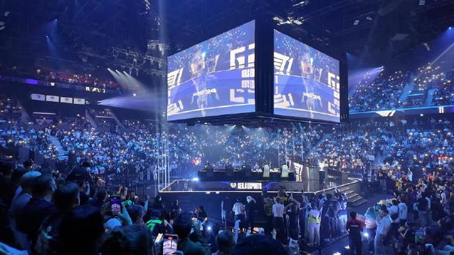 英雄联盟s4世界总决赛、英雄联盟s4总决赛开幕-第2张图片-南方游戏